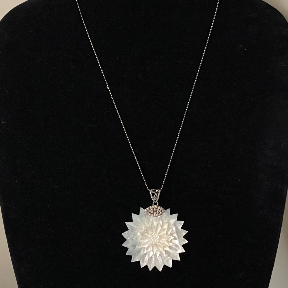 Samuel B sterling silver 925 white mother of pearl MOP carved flower pendant